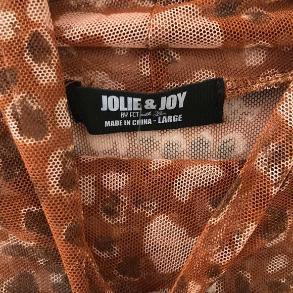 Jolie & Joy - long sleeve mock neck see through red cheetah print shirt. - Picture 4 of 4